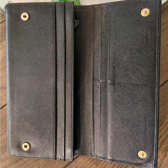 Authentic Prada Saffiano Long Zip Wallet Black - Picture 7 of 14